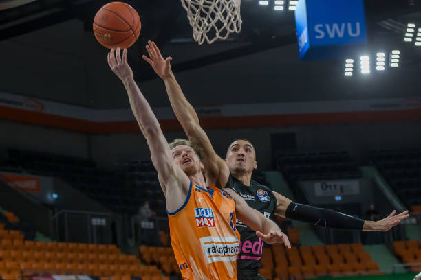 也体现出主 也体现出主