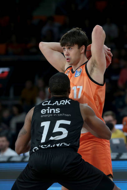 竞争密度 竞争密度