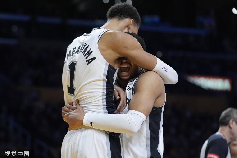 魔在主场的 魔在主场的